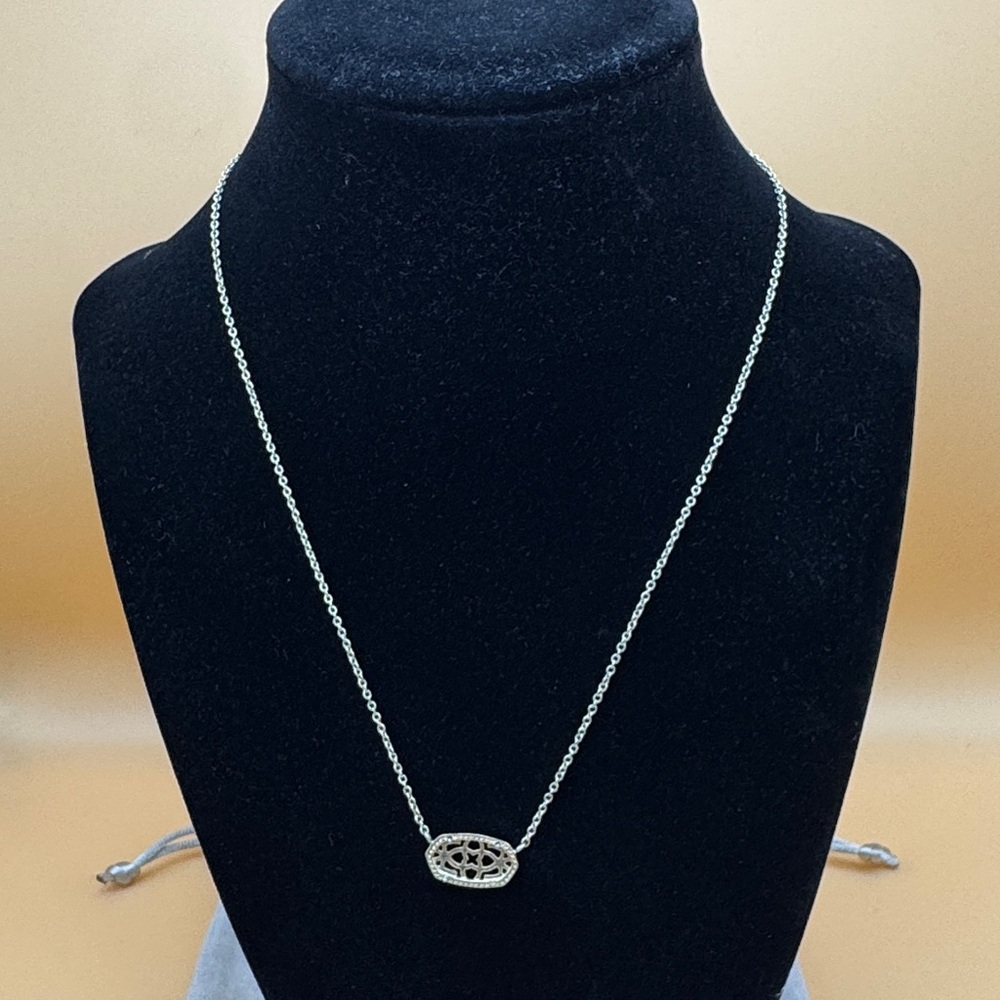 Guc Elisa gold Necklace frame